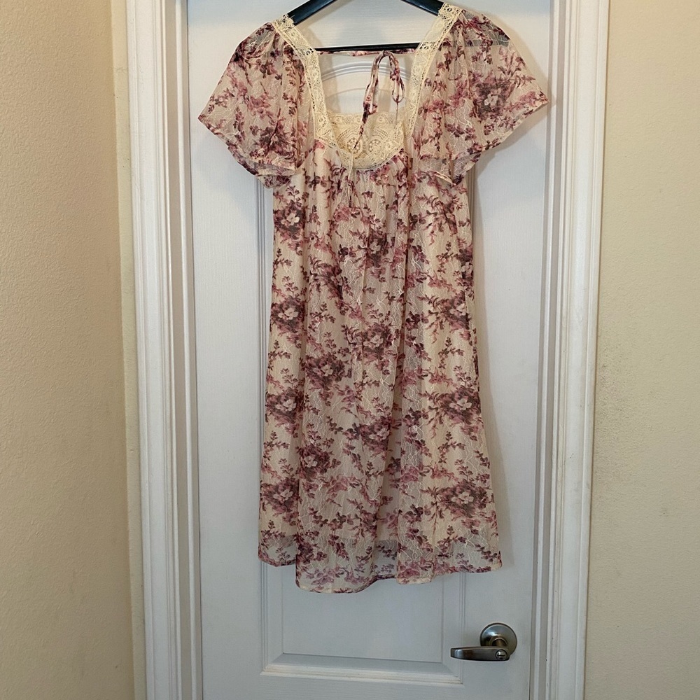Vizio Bohemian Floral Lace Summer Dress | Size Medium - Picture 2 of 2